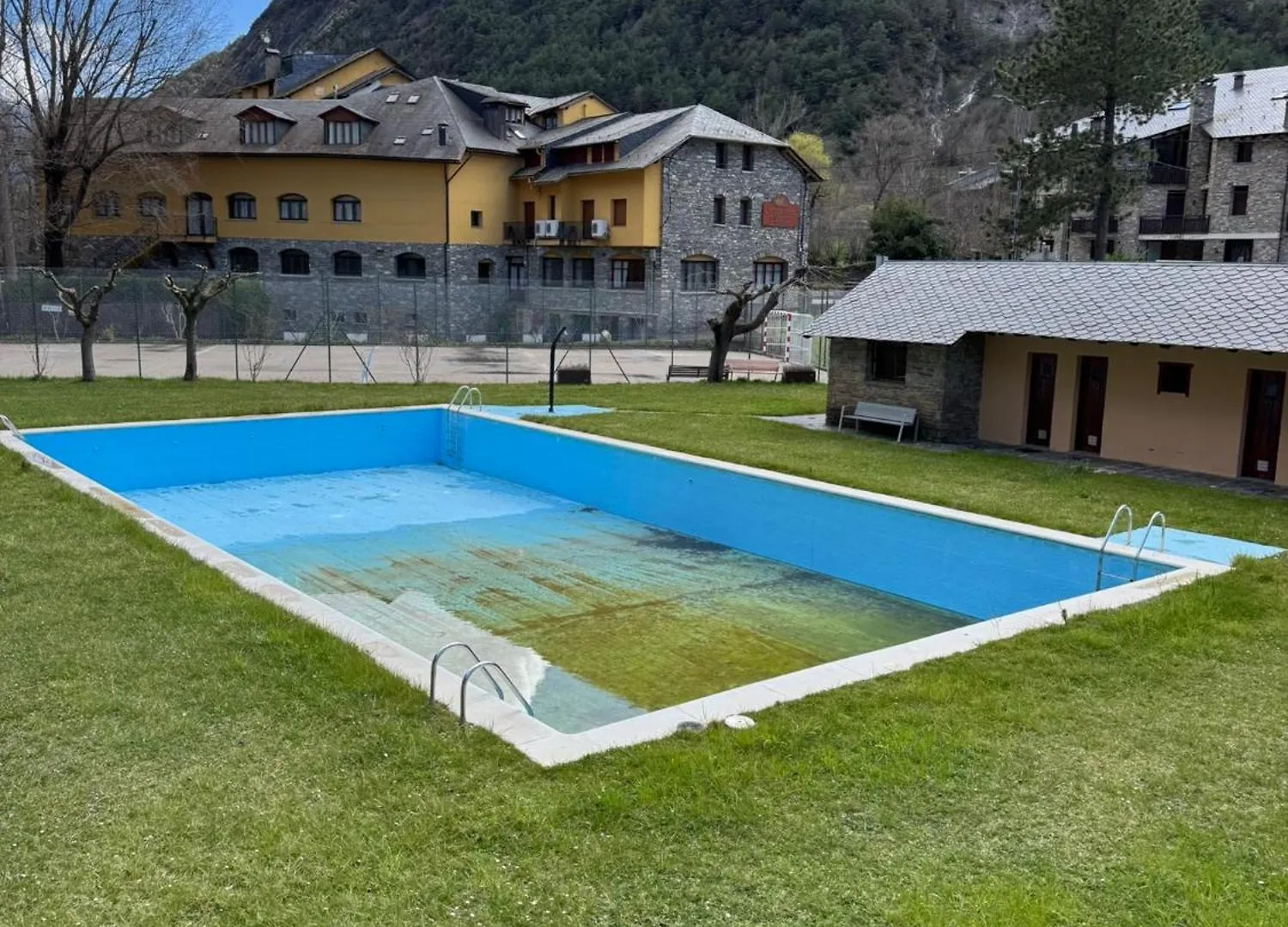 Apartmán Duplex De Muntanya En Zona Verda A Escaló